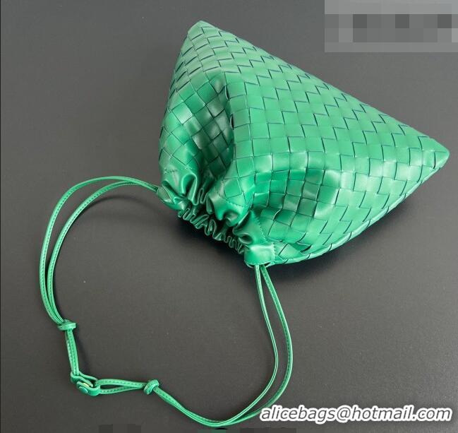 Big Discount Bottega Veneta Medium Dustbag in Intrecciato Leather 796728 Jungle Green 2026