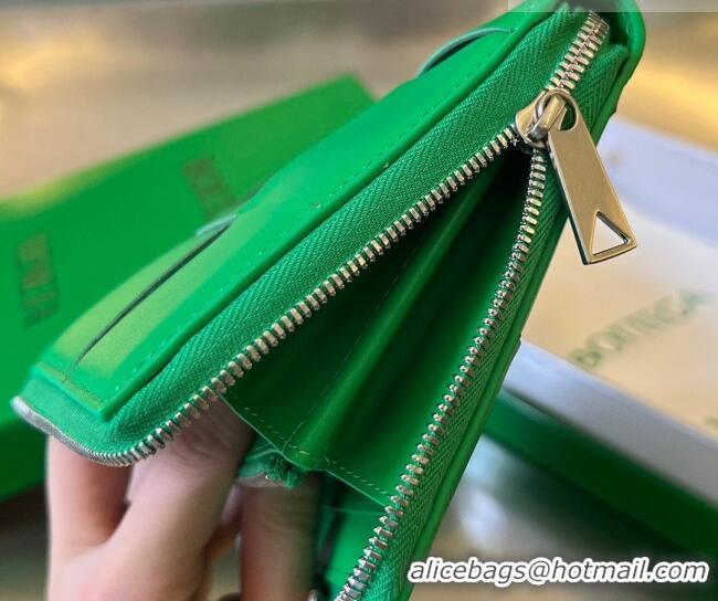 Discount Bottega Veneta Men's Cassette Zip Around Wallet in Intreccio Leather 814649 Parakeet Green 2026