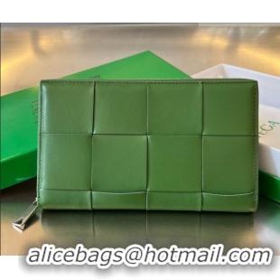 New Fashion Bottega Veneta Men's Cassette Zip Around Wallet in Intreccio Leather 814649 Avocado Green 2026