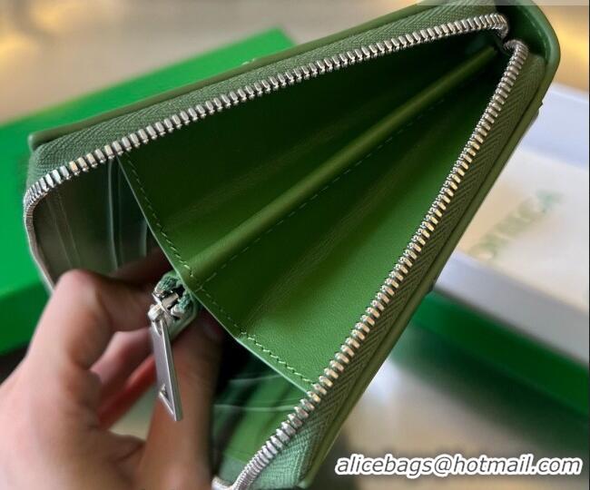 New Fashion Bottega Veneta Men's Cassette Zip Around Wallet in Intreccio Leather 814649 Avocado Green 2026