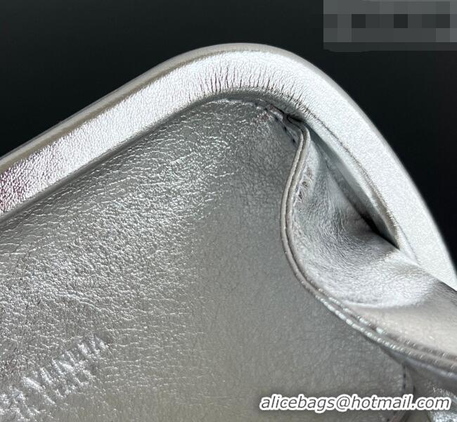 New Fashion Bottega Veneta Classic Knot Clutch in in Suede and Crystals 717622 Silver 2026