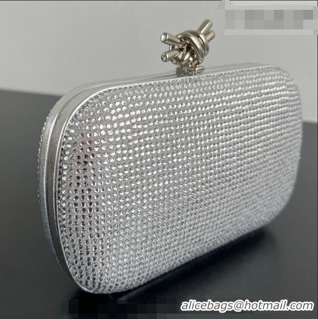 New Fashion Bottega Veneta Classic Knot Clutch in in Suede and Crystals 717622 Silver 2026