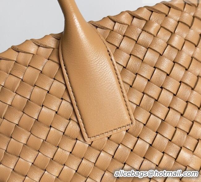 Good Taste Bottega Veneta Medium Cabat Tote Bag 32cm in Intrecciato Leather BV040205 Light Brown 2026