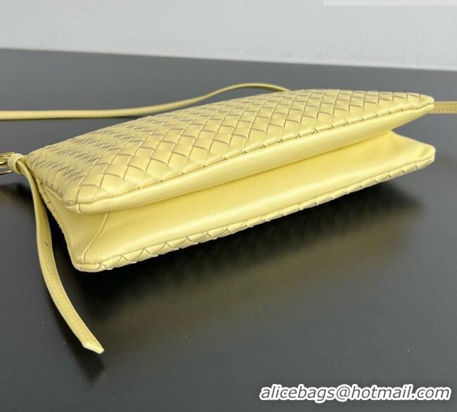 Inexpensive Bottega Veneta Intrecciato Piccolo Medium Pouch 876625 Yellow 2026