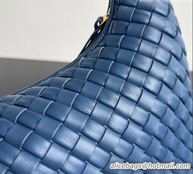 Trendy Design Bottega Veneta Medium Veneta Hobo Bag in Intrecciato Leather 856737 Blue 2026