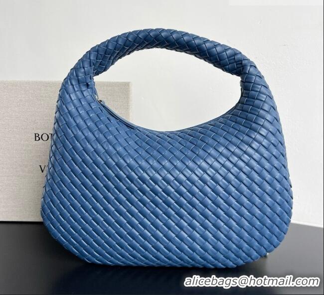 Trendy Design Bottega Veneta Medium Veneta Hobo Bag in Intrecciato Leather 856737 Blue 2026
