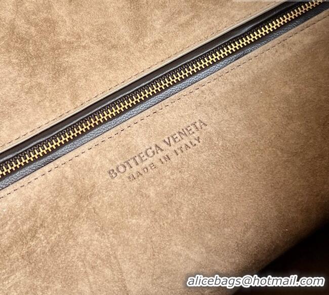 Best Quality Bottega Veneta Maxi Veneta Hobo Bag in Intrecciato Leather 856739 Fondant Brown 2026