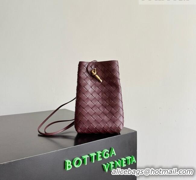 Low Cost Bottega Veneta Andiamo Phone Pouch in Intrecciato Leather 843890 Burgundy 2026