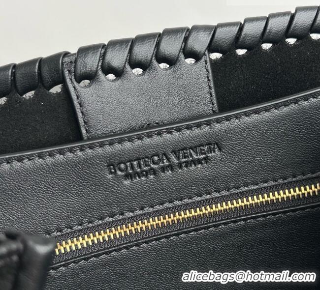 Modern Classic Bottega Veneta Medium Andiamo Bag in Smooth Calfskin BV082701 Black 2026