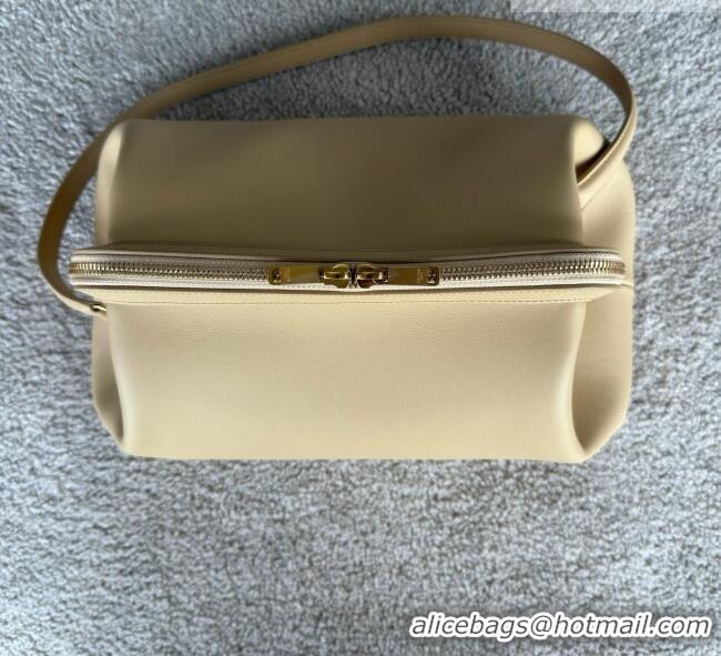 Luxury Cheap Celine Doctor's Pouch in Supply Natural Calfskin 90502 2026
