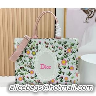 Popular Style Dior Large Book Tote Bag in White Multicolor Daisy Garden Embroidery with Dior Médaillon 0408122 2026