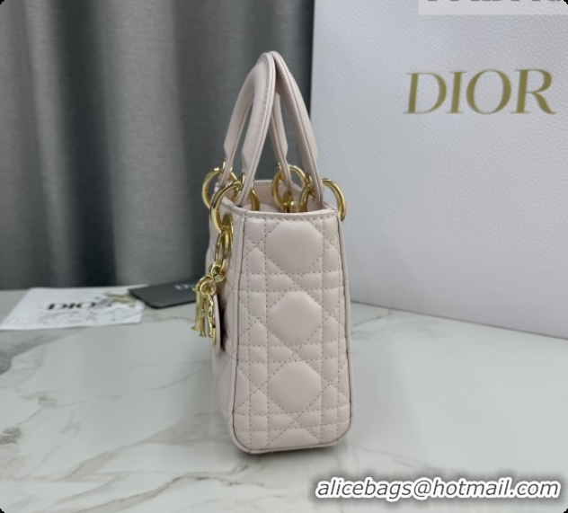 Pretty Style Dior Classic Mini Lady Dior Bag in Cannage Lambskin M0505 Sakura Pink 2026