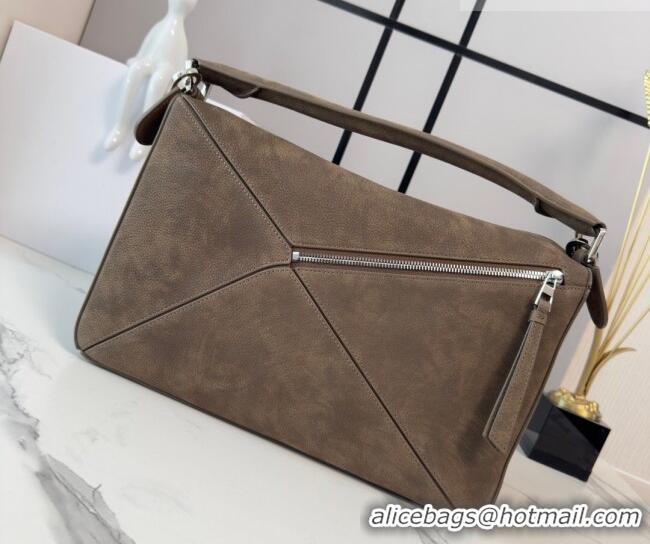 Trendy Design Loewe Large Puzzle Edge bag in grained nubuck 052446 Tundra 2026