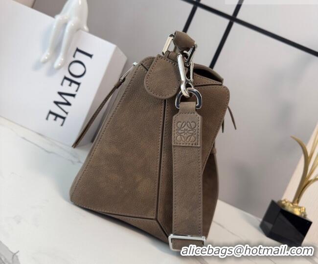 Trendy Design Loewe Large Puzzle Edge bag in grained nubuck 052446 Tundra 2026