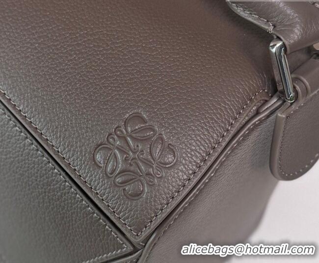 Luxury Cheap Loewe Large Puzzle Edge bag in soft grained calfskin 052446 Tundra 2026