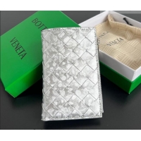 Top Grade Bottega Veneta Medium Bi-Fold Wallet in Intrecciato Leather 667468 Frog Silver 2026