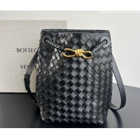 Grade Design Bottega Veneta Andiamo Small Bucket Bag in Intrecciato Leather 855759 Black 2026