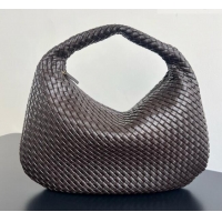 Best Quality Bottega Veneta Maxi Veneta Hobo Bag in Intrecciato Leather 856739 Fondant Brown 2026