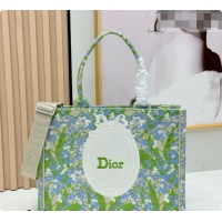 Trendy Design Dior Men's Medium Book Tote Bag in Multicolor Blue of the Valley Embroidery with Dior Médaillon 0408120 20
