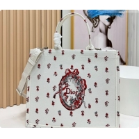 Good Product Dior Large Book Tote Bag in White Revolution Flowers Embroidery with Dior Médaillon 0408131 2026