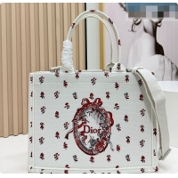 New Style Dior Medium Book Tote Bag in White Revolution Flowers Embroidery with Dior Médaillon 0408132 2026