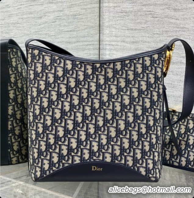Good Looking Dior Medium Dior Médaillon Bucket Bag in Blue Dior Oblique Jacquard 2026 6072541