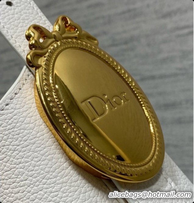Good Product Dior Medium Dior Médaillon Bucket Bag in White Grained Calfskin 2026 6072543