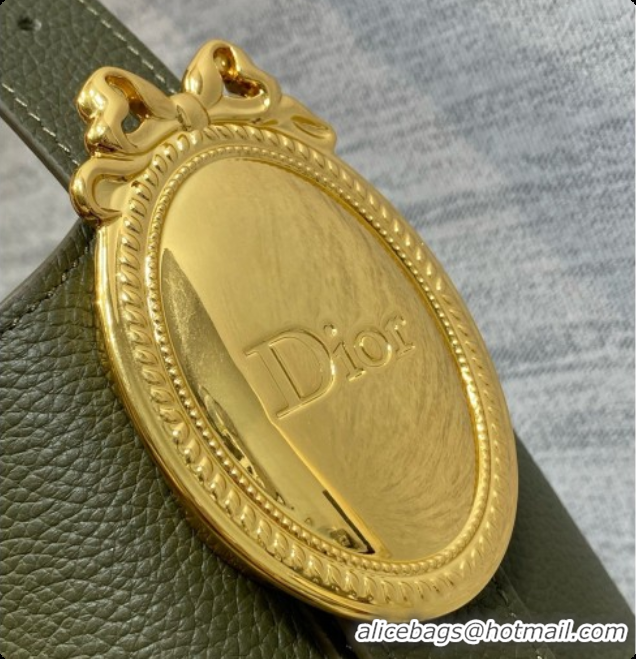 Best Price Dior Medium Dior Médaillon Bucket Bag in Green Grained Calfskin 6072548 2026