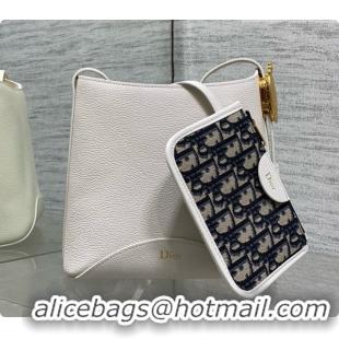 Pretty Style Dior Small Dior Médaillon Bucket Bag in White Grained Calfskin 6072554 2026