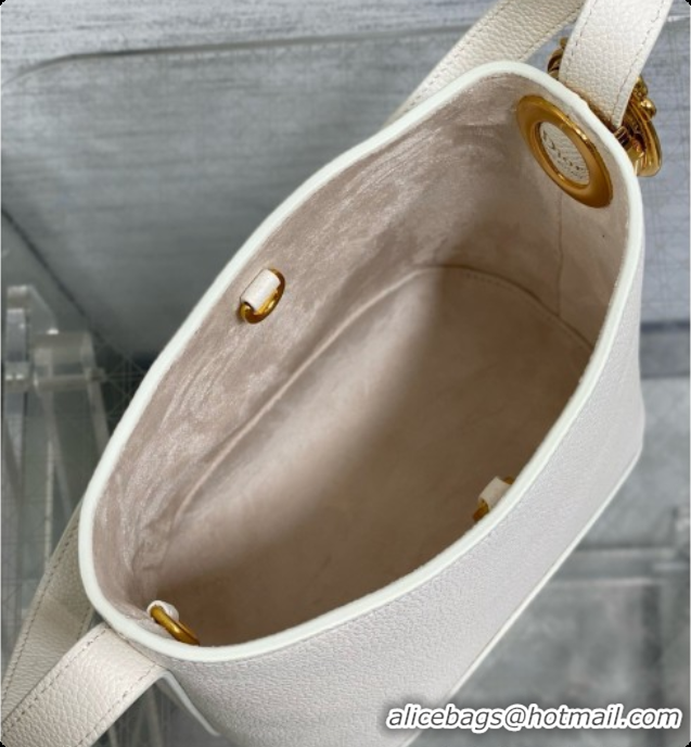 Pretty Style Dior Small Dior Médaillon Bucket Bag in White Grained Calfskin 6072554 2026