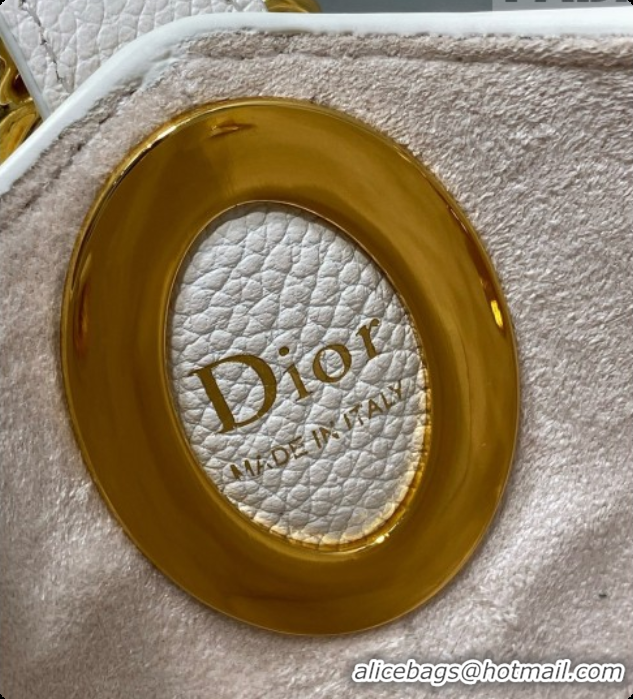 Pretty Style Dior Small Dior Médaillon Bucket Bag in White Grained Calfskin 6072554 2026