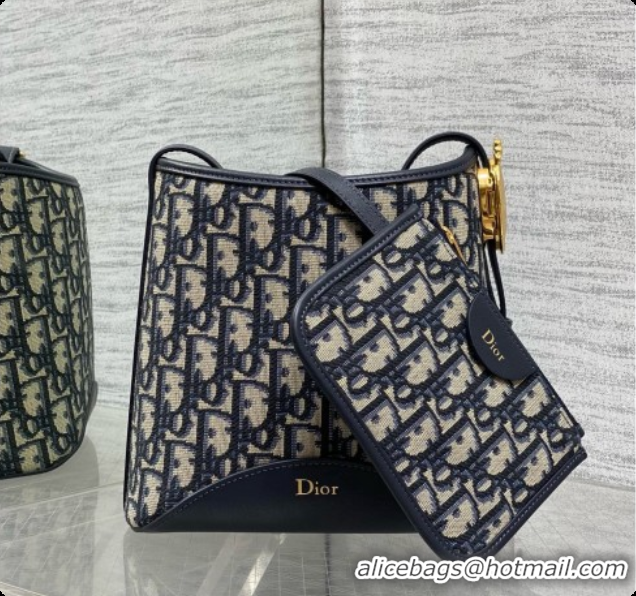Best Quality Dior Small Dior Médaillon Bucket Bag in Blue Dior Oblique Jacquard 6072555 2026