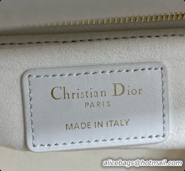 Good Product Dior Medium Lady Dior Bag in Wicker & Leather White 6072557 2026