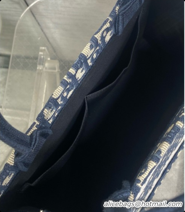 Stylish Dior Medium Dior Book Tote with Strap in Dior Oblique Jacquard 6090234 2026