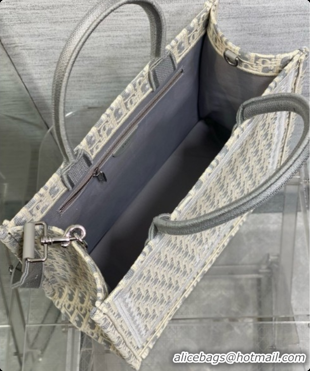 Pretty Style Dior Medium Dior Book Tote with Strap in Grey Dior Oblique Jacquard 6090235 2026