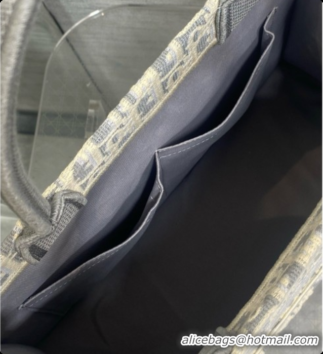 Pretty Style Dior Medium Dior Book Tote with Strap in Grey Dior Oblique Jacquard 6090235 2026