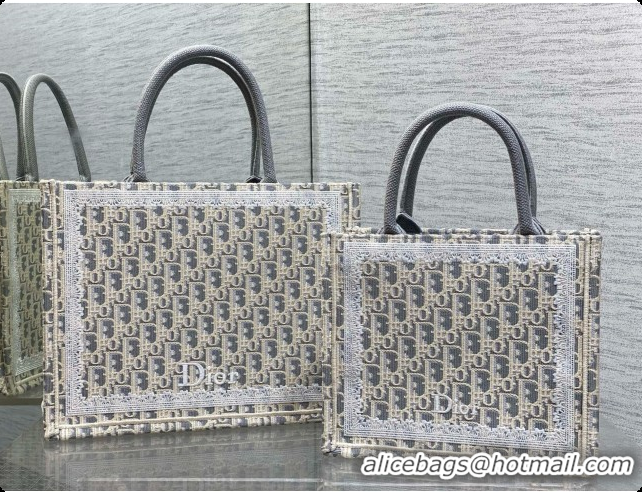 Pretty Style Dior Medium Dior Book Tote with Strap in Grey Dior Oblique Jacquard 6090235 2026