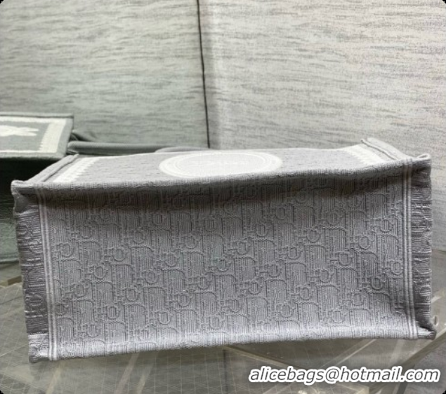 Sumptuous Dior Medium Dior Book Tote with Strap in Grey Dior Oblique Jacquard and Dior Médaillon 6090237 2026