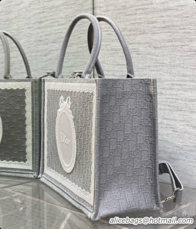 Sumptuous Dior Medium Dior Book Tote with Strap in Grey Dior Oblique Jacquard and Dior Médaillon 6090237 2026