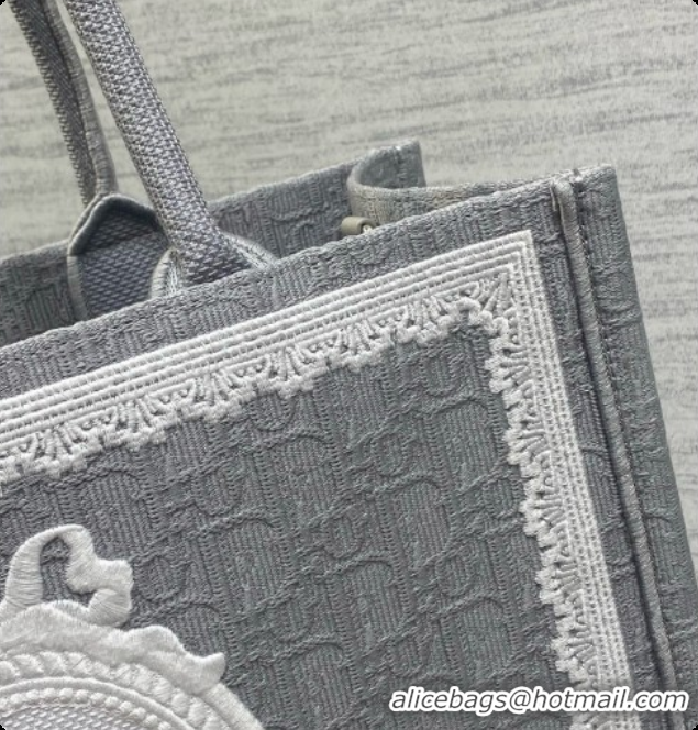 Sumptuous Dior Medium Dior Book Tote with Strap in Grey Dior Oblique Jacquard and Dior Médaillon 6090237 2026