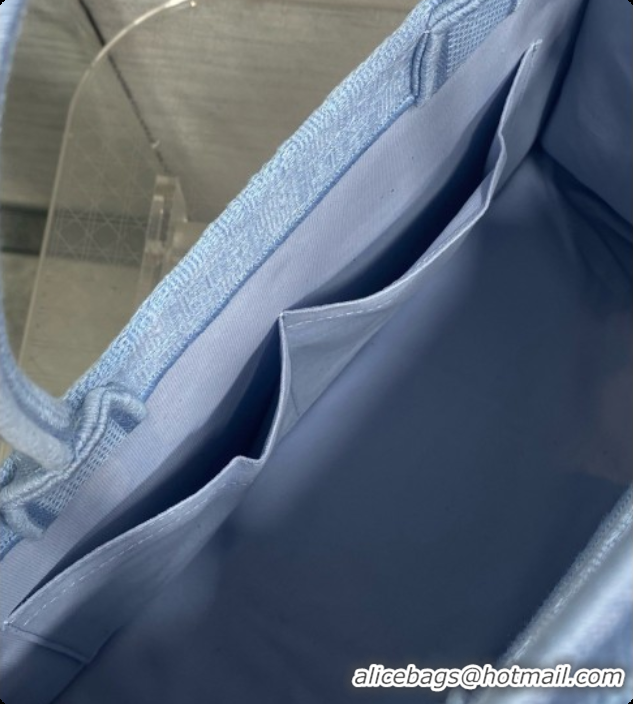 Good Quality Dior Medium Dior Book Tote with Strap in Blue Dior Oblique Jacquard and Dior Médaillon 6090242 2026