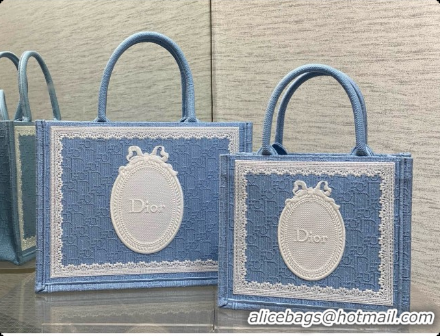 Good Quality Dior Medium Dior Book Tote with Strap in Blue Dior Oblique Jacquard and Dior Médaillon 6090242 2026