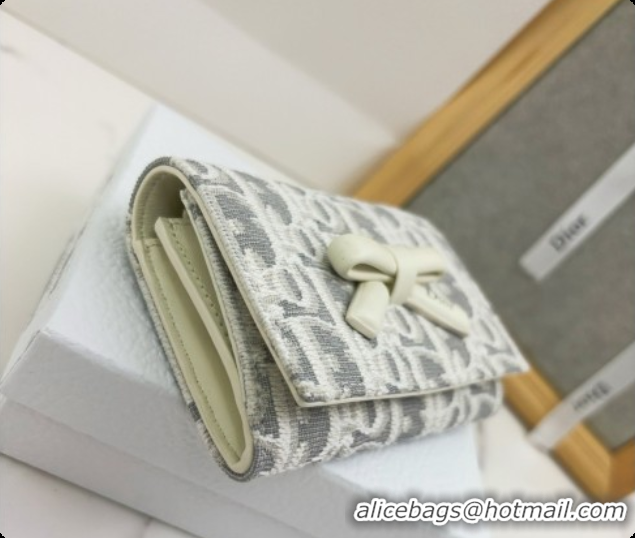 Duplicate Dior Promenade Glycine Wallet in Latte and Gray Dior Oblique Jacquard D090249 2026