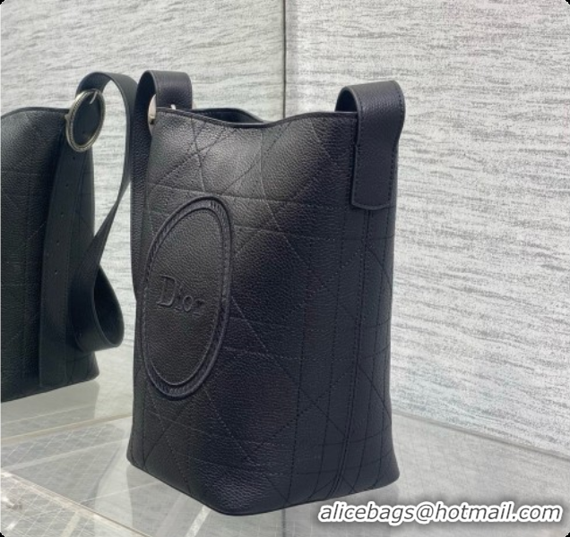 Sumptuous Dior Jett Médaillon Small Bucket Bag in Cannage Grained Calfskin Black 2026 6090429