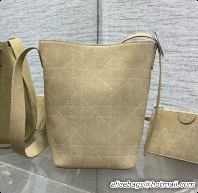 Good Looking Dior Jett Médaillon Small Bucket Bag in Cannage Suede Calfskin Camel 2026 6090433