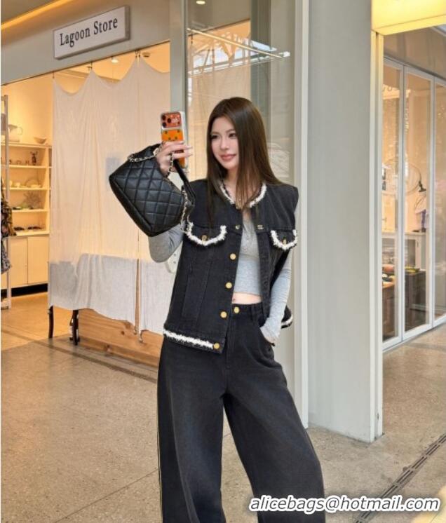 Sophisticated Discount Chanel Denim Vest CH093018 Black 2026