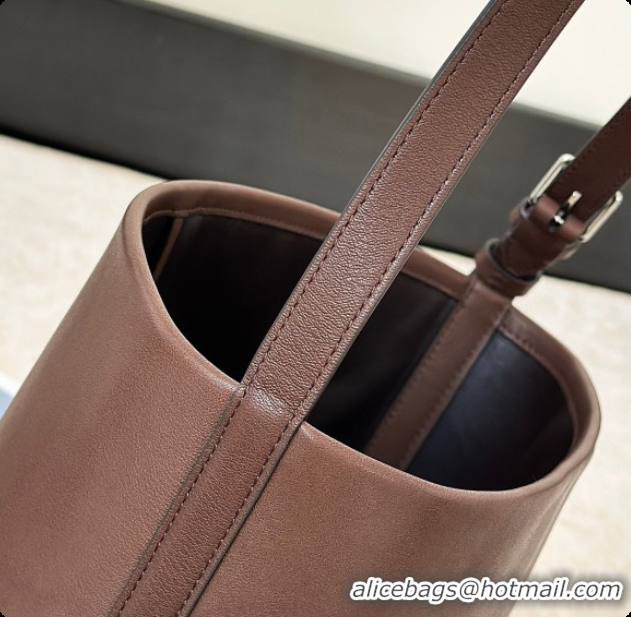 Good Looking The Row Park Bucket Bag in Masoni Leather 8860 Dark Brown 2026