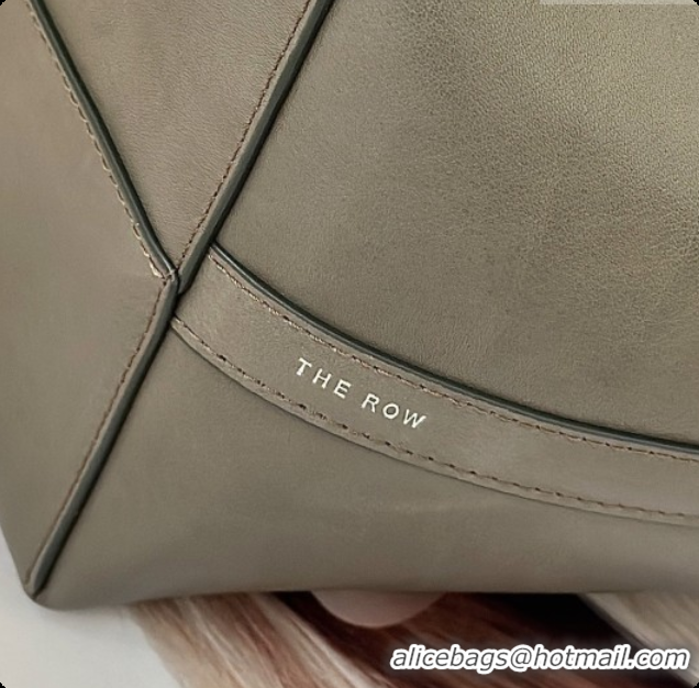 Luxurious The Row Park Bucket Bag in Masoni Leather 8860 Grey 2026