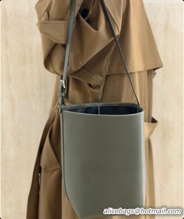 Luxurious The Row Park Bucket Bag in Masoni Leather 8860 Grey 2026