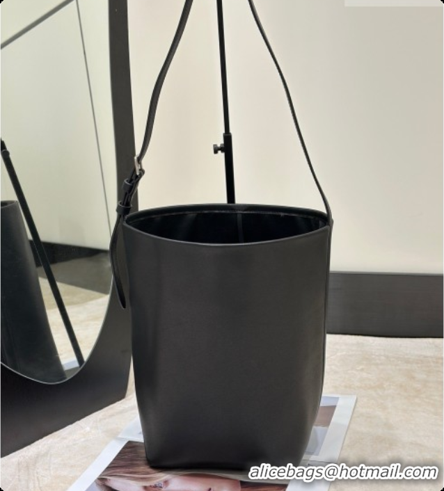 Low Price The Row Park Bucket Bag in Masoni Leather 8860 Black 2026